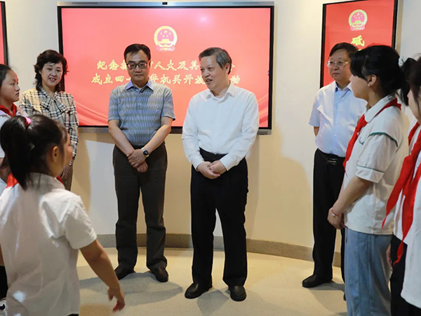 揚(yáng)州人大：“三堂課”照亮七彩童年