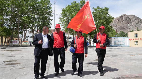 “冬古拉瑪”流動聯(lián)絡站 為民服務“零距離”