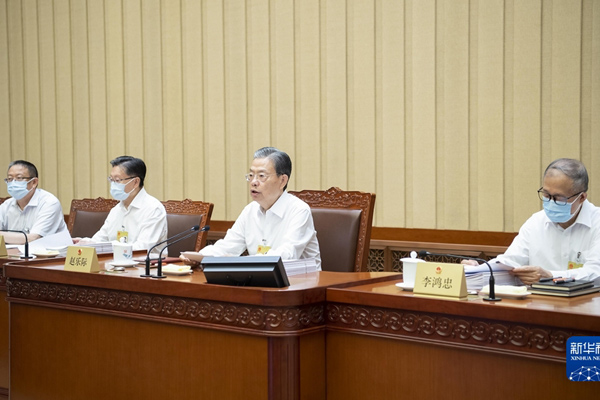 十四屆全國(guó)人大常委會(huì)第三次會(huì)議在京舉行 趙樂(lè)際主持