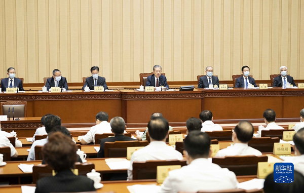 趙樂際主持十四屆全國(guó)人大常委會(huì)第三次會(huì)議閉幕會(huì)并作講話