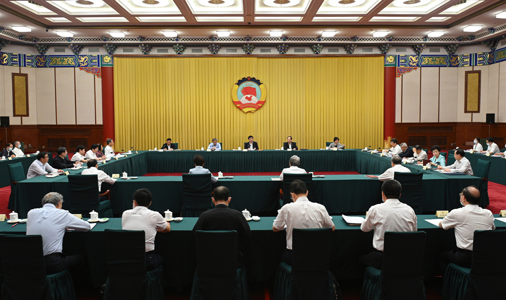 全國(guó)政協(xié)主席會(huì)議成員務(wù)虛會(huì)在京召開(kāi) 王滬寧主持并講話(huà)