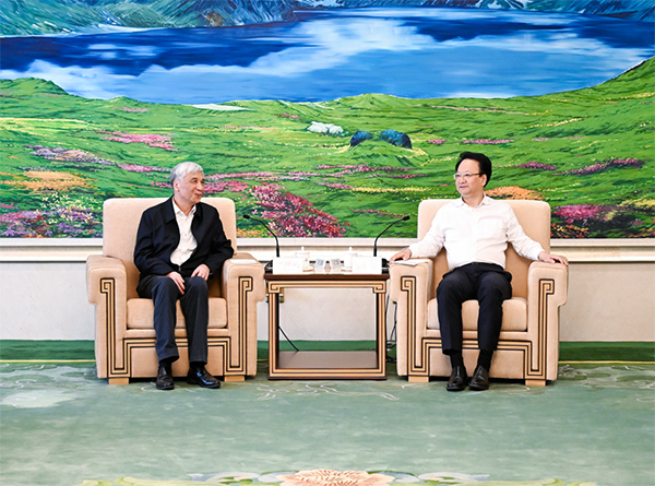 丁仲禮到吉林調(diào)研可再生能源供給消納體系建設(shè)工作