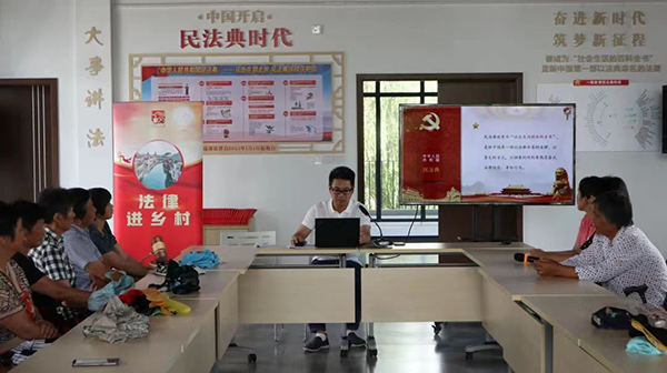  上海市青浦區(qū)金澤鎮(zhèn)：小小聯(lián)系點(diǎn) 民主大擔(dān)當(dāng)