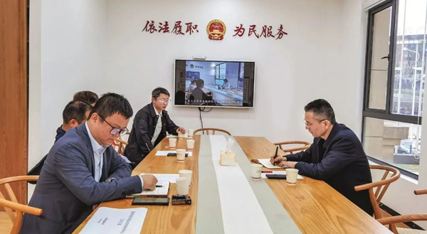  用好小平臺(tái)，寫(xiě)活大文章