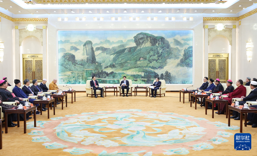 王滬寧出席全國(guó)性宗教團(tuán)體負(fù)責(zé)人迎春座談會(huì)