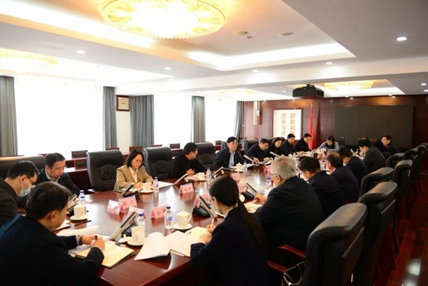  何維會見財政部黨組成員、副部長廖岷一行