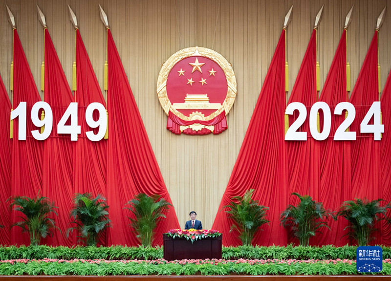 全國(guó)政協(xié)辦公廳、中共中央統(tǒng)戰(zhàn)部、國(guó)務(wù)院僑辦、國(guó)務(wù)院港澳辦、國(guó)務(wù)院臺(tái)辦、中國(guó)僑聯(lián)聯(lián)合舉行國(guó)慶招待會(huì)